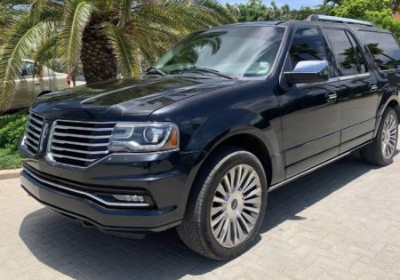 LINCOLN NAVIGATOR SUV